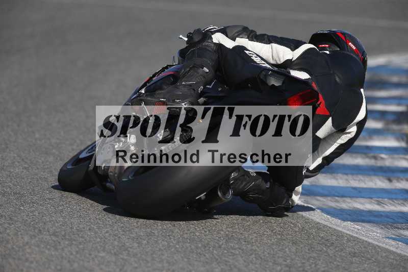 /Archiv-2024/02 29.01.-02.02.2024 Moto Center Thun Jerez/Gruppe schwarz-black/backside